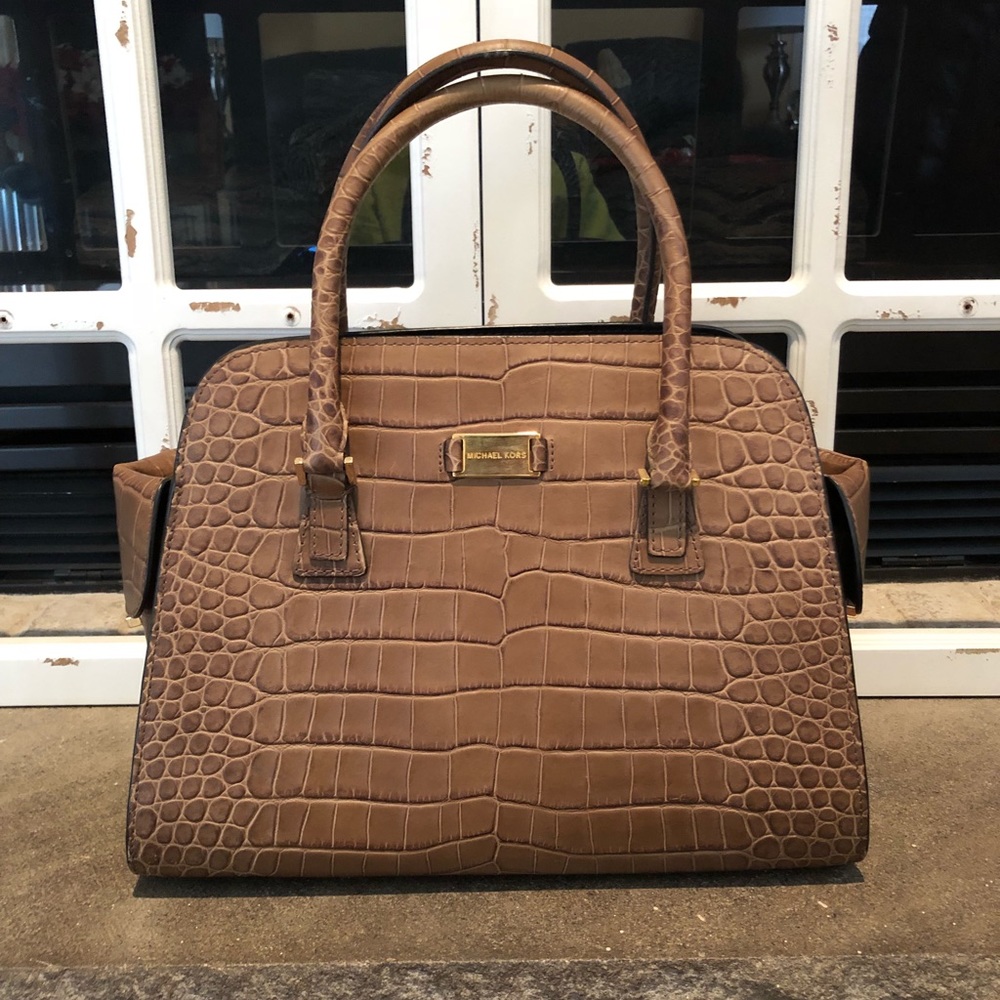 AUTHENTIC** Michael Kors Gia Satchel COLLECTION